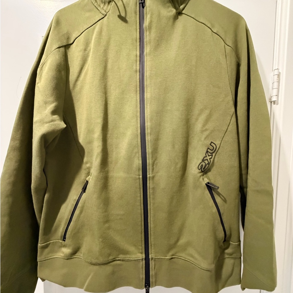 2XU Olive Green Athletic Hoodie